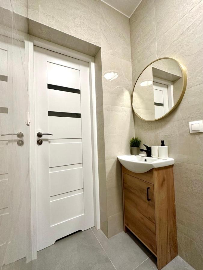 Mmrent New York Room กดัญสก์ ภายนอก รูปภาพ